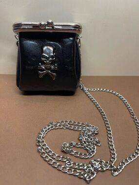 Source Unknown Black Mini Crossbody with Silver Skull Accent and Chain